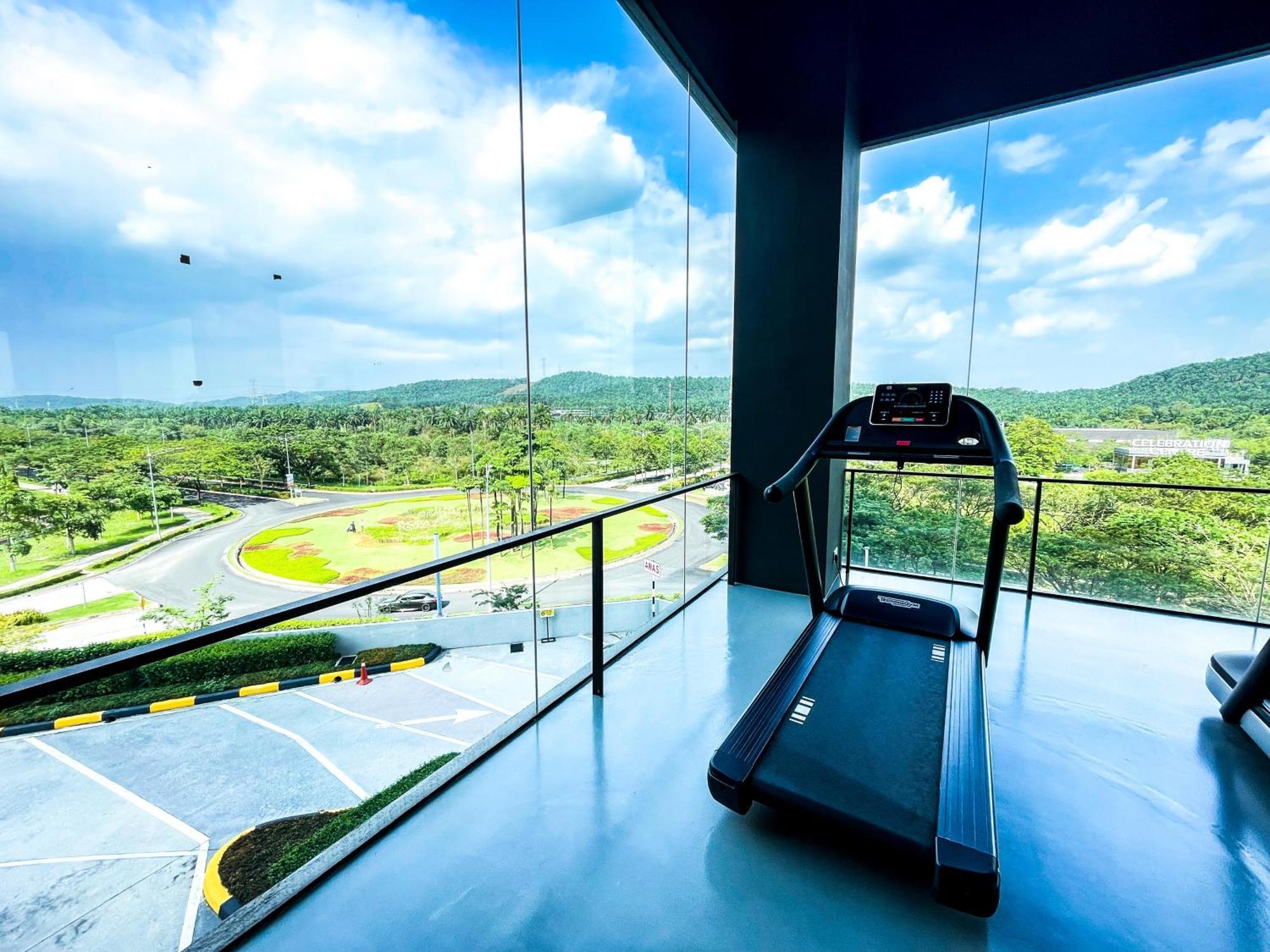 Bell - Klia Transit Hub - Erl Salak Tinggi Station - Apartment *