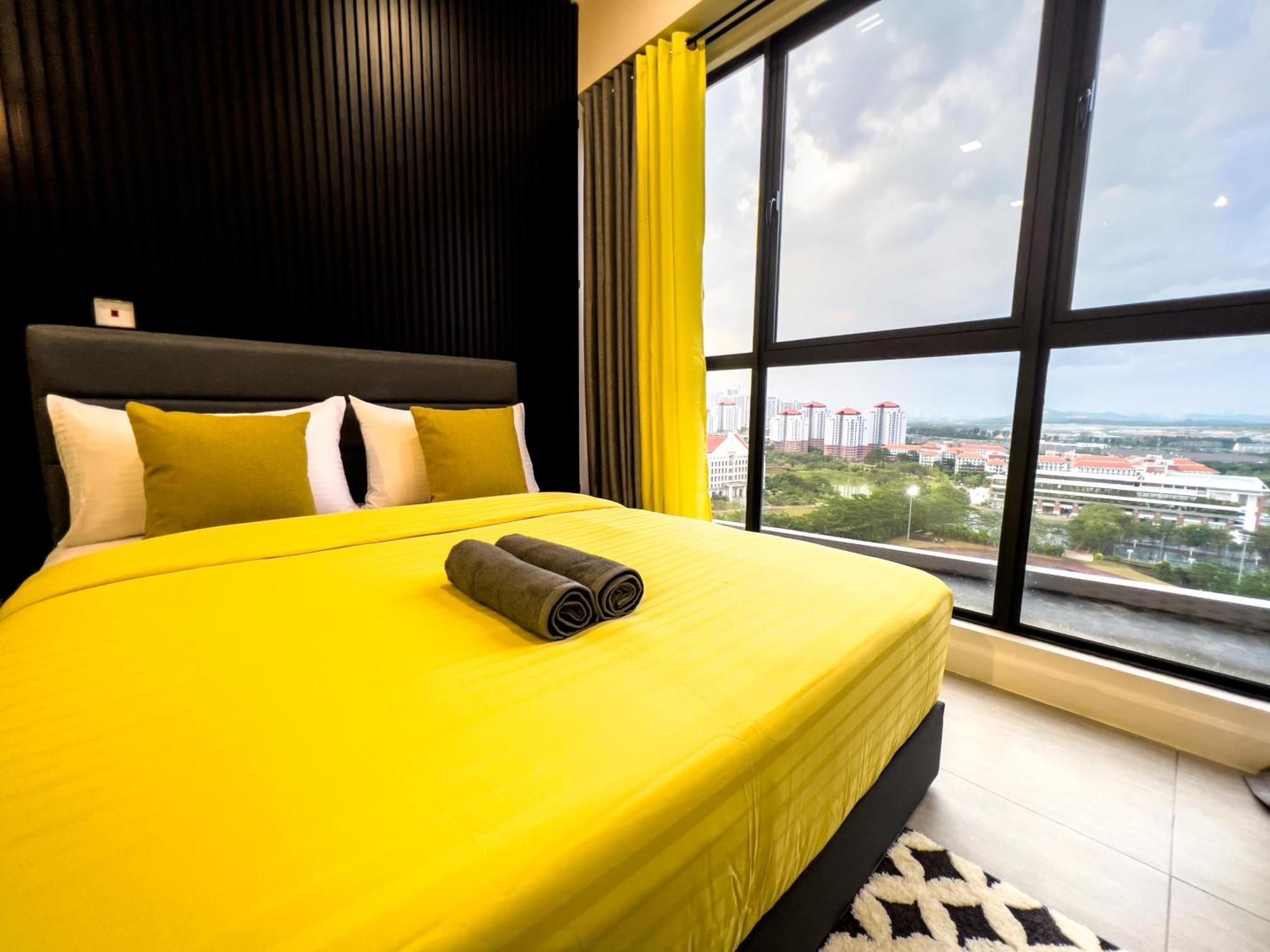 Apartment Bell - Klia Transit Hub - Erl Salak Tinggi Station - Sepang