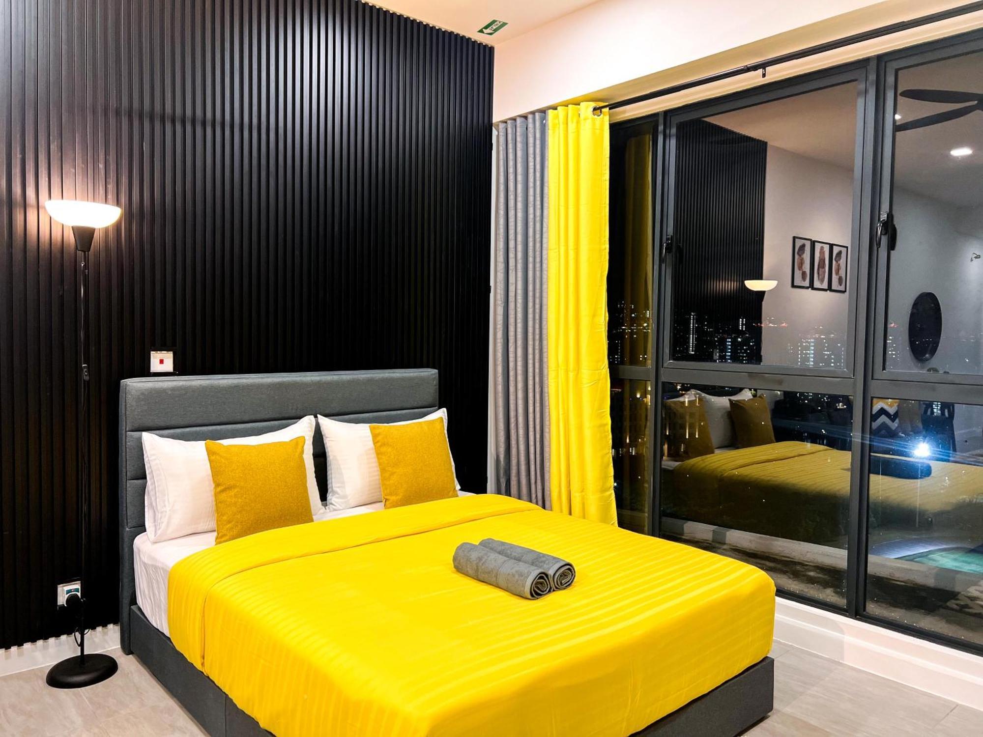 Apartment Bell - Klia Transit Hub - Erl Salak Tinggi Station - Sepang