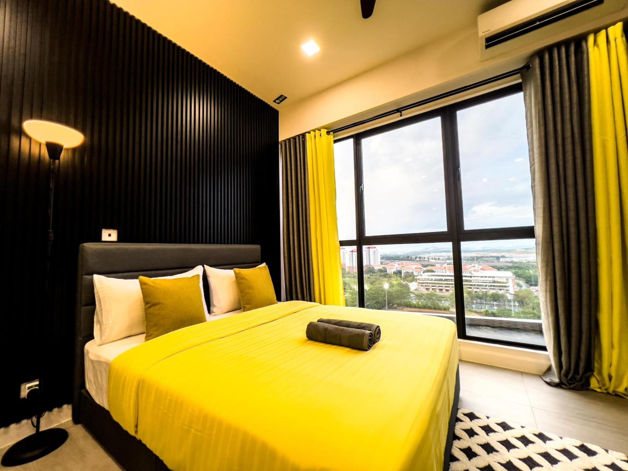 Apartment Bell - Klia Transit Hub - Erl Salak Tinggi Station - Sepang